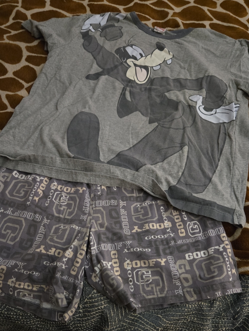 Disney Gray Goofy Graphic Adult Pajama Set
